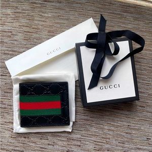 GUCCI Signature Web Wallet